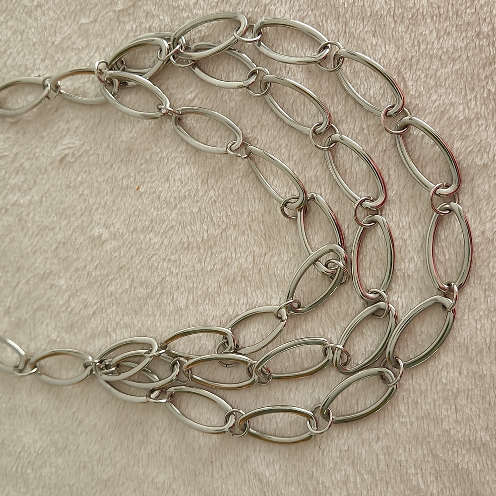 Women's 18.50 inch Three Layer Silver Color Oval Links 1 inch in Size Necklace - Picture 2 of 4
